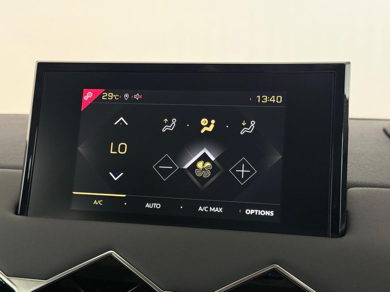DS AUTOMOBILES DS 3 CROSSBACK thumbnail Infotainment System
