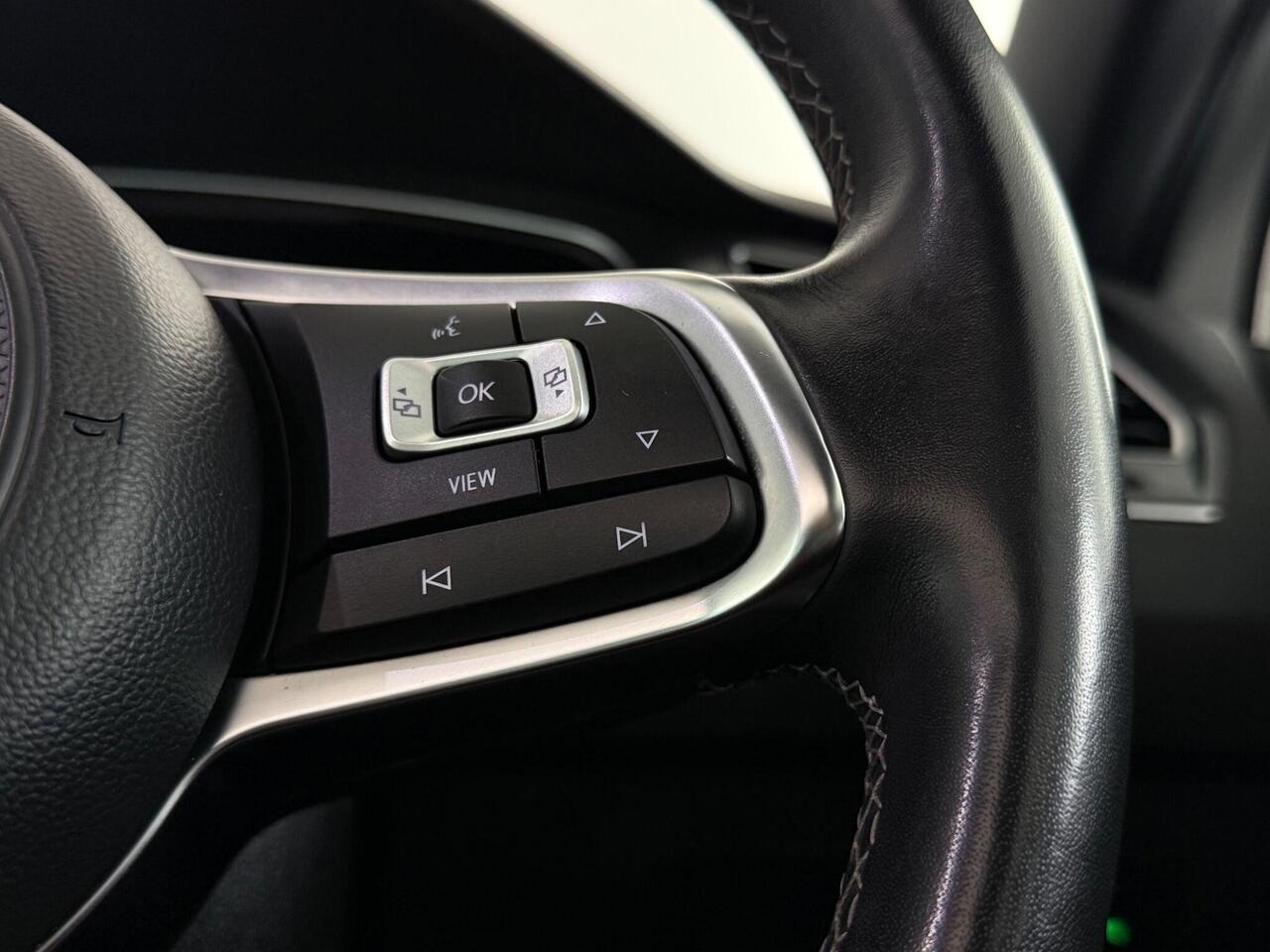 Volkswagen Tiguan thumbnail Misc Controls