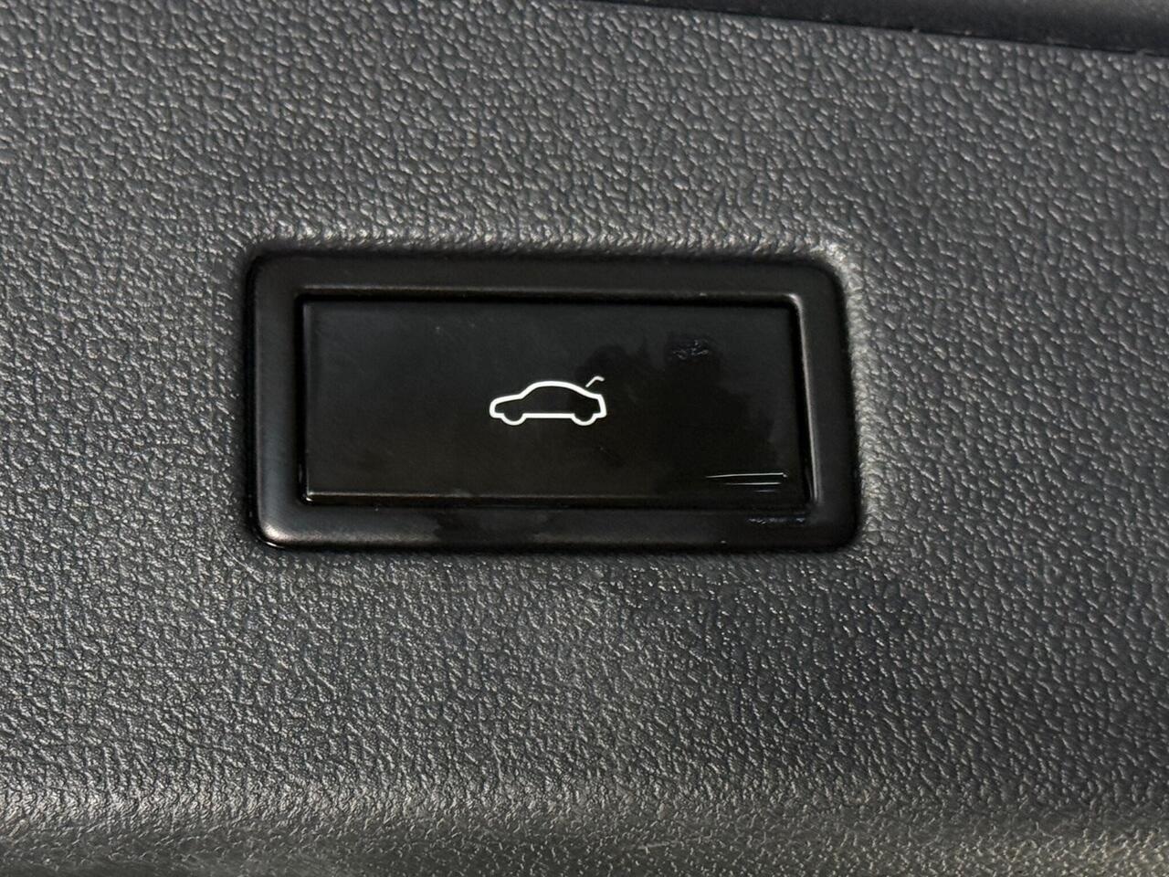 Volkswagen Tiguan Allspace thumbnail Misc Controls