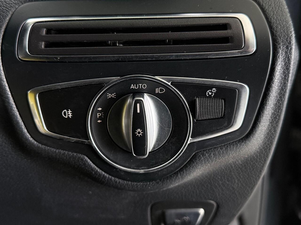 Mercedes-Benz GLC thumbnail Misc Controls