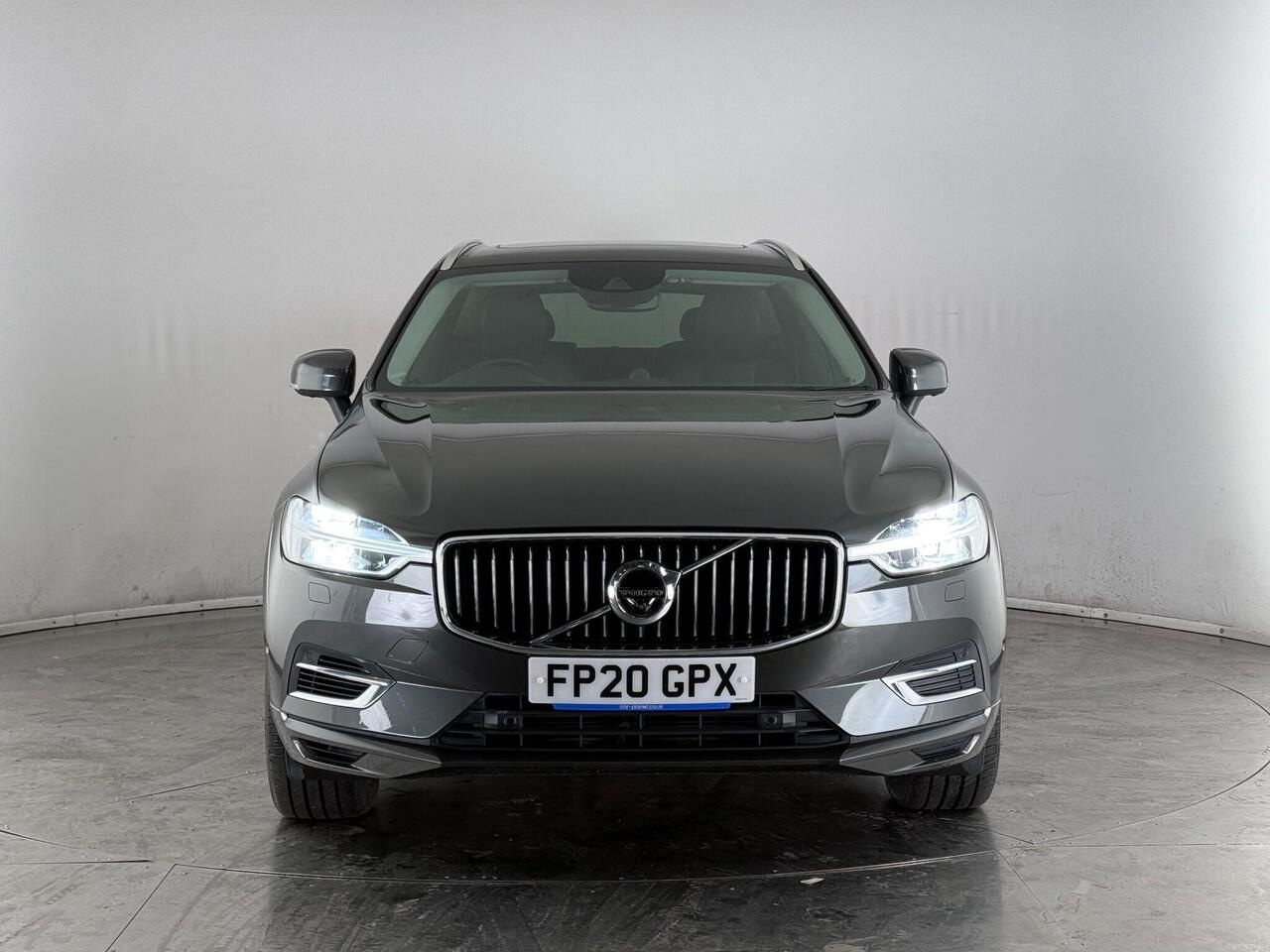 Volvo XC60 thumbnail Front
