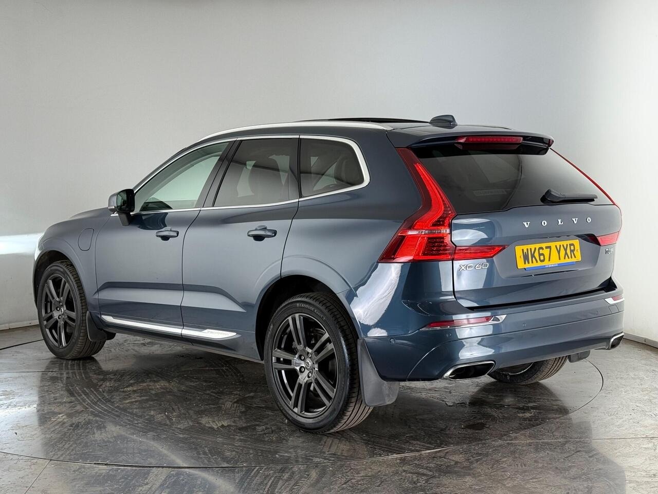 Volvo XC60 thumbnail Rear Left