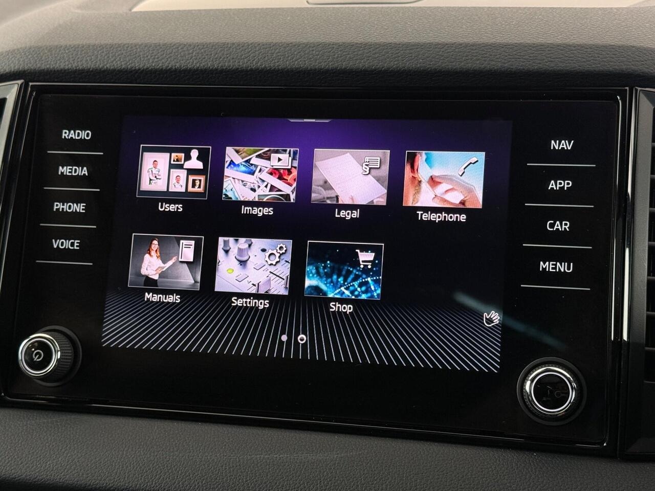 Skoda Karoq thumbnail Infotainment System