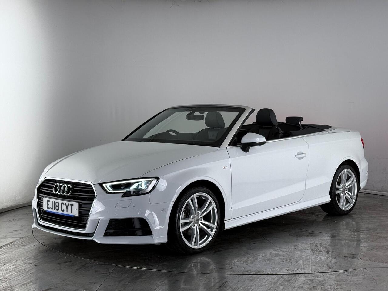 Audi A3 Cabriolet thumbnail Front Left