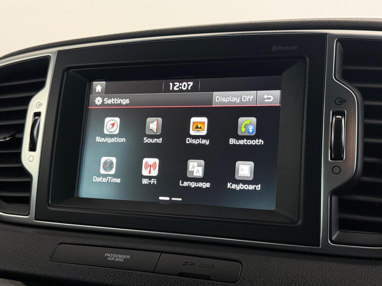 Kia Sportage thumbnail Infotainment System