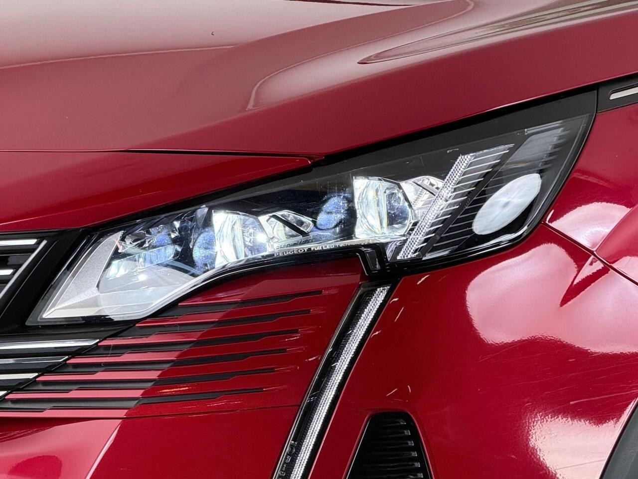 Peugeot 3008 thumbnail Lights Front