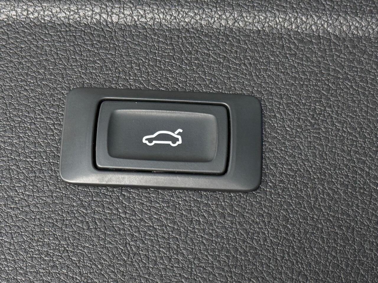 Audi Q5 thumbnail Misc Controls