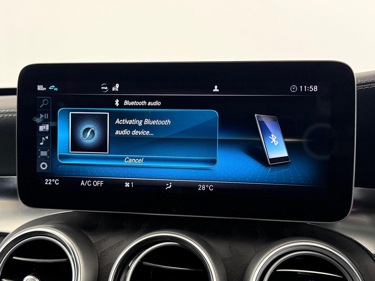 Mercedes-Benz C Class thumbnail Infotainment System