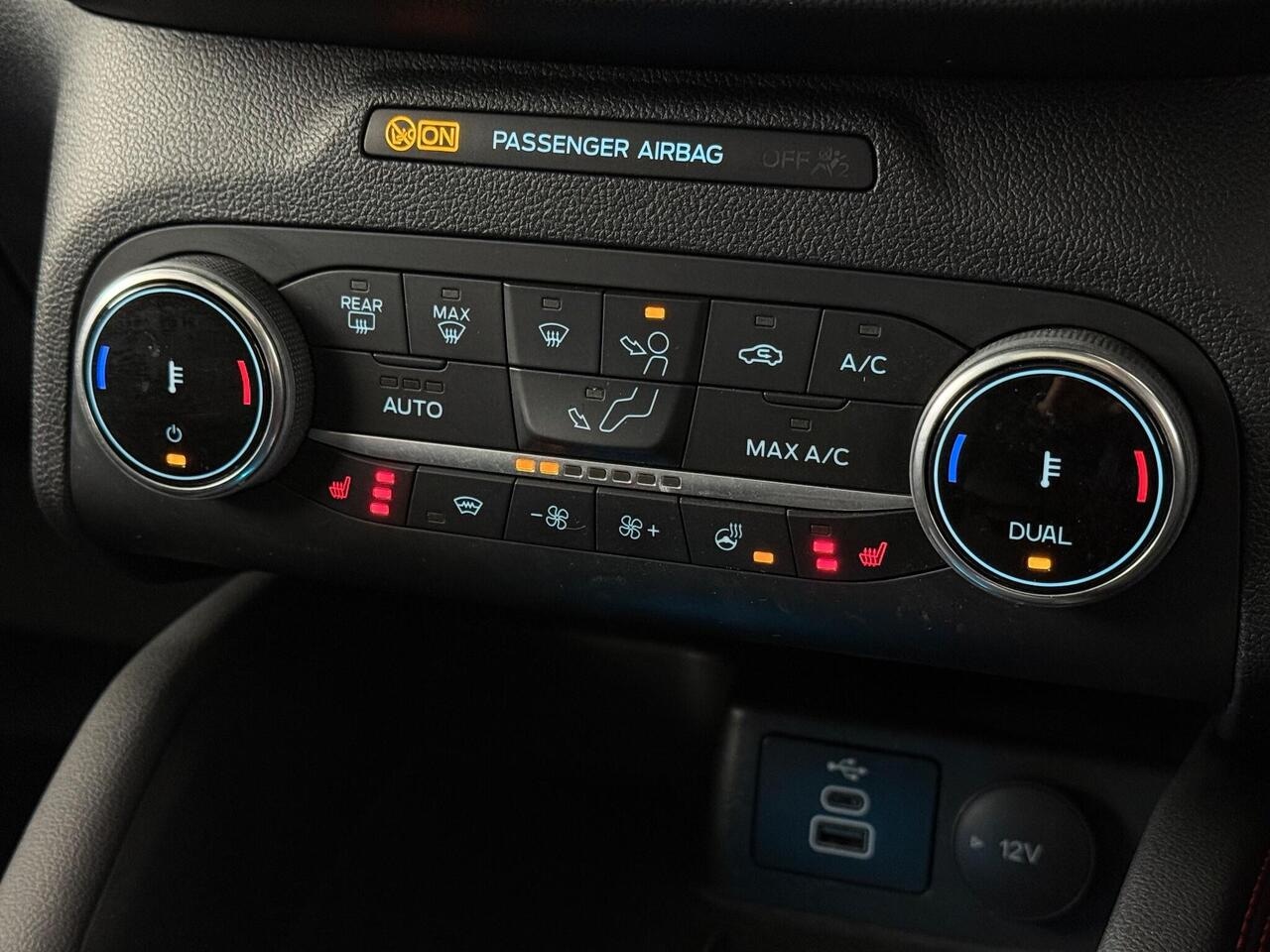 Ford Kuga thumbnail Misc Controls