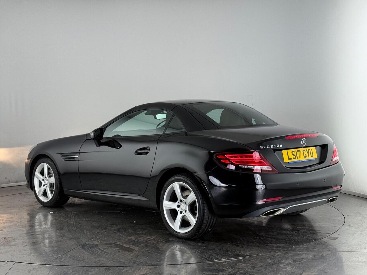 Mercedes-Benz SLC thumbnail Rear Left