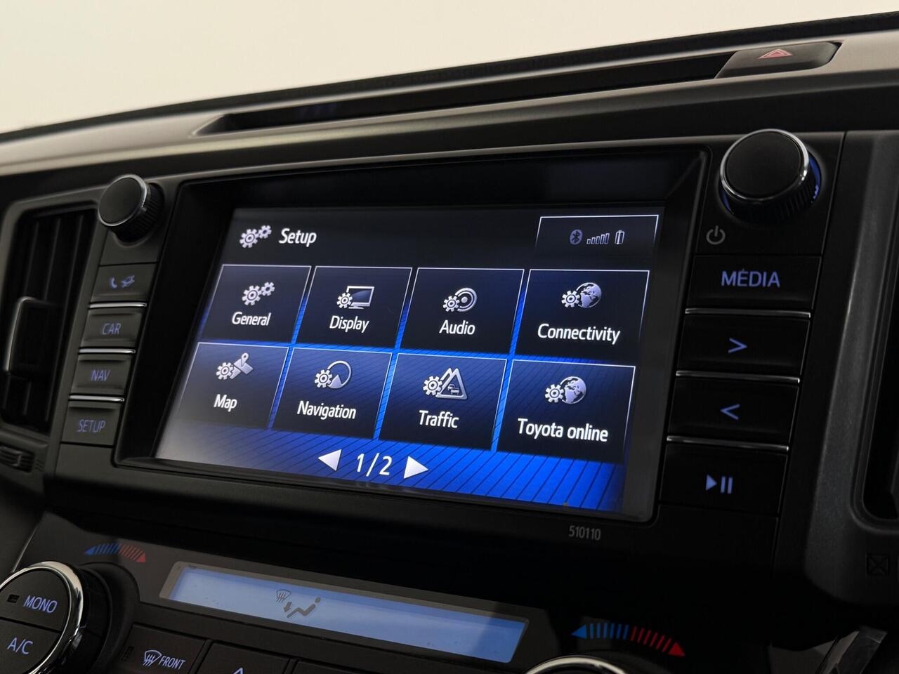 Toyota RAV4 thumbnail Infotainment System