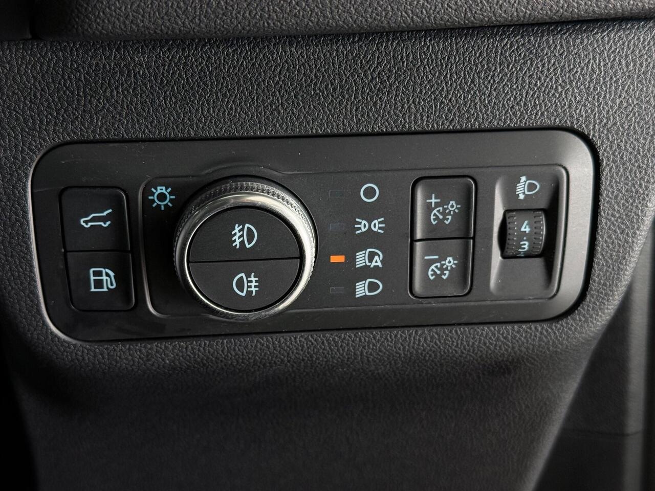 Ford Kuga thumbnail Misc Controls