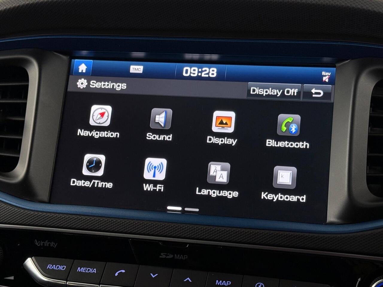 Hyundai IONIQ thumbnail Infotainment System