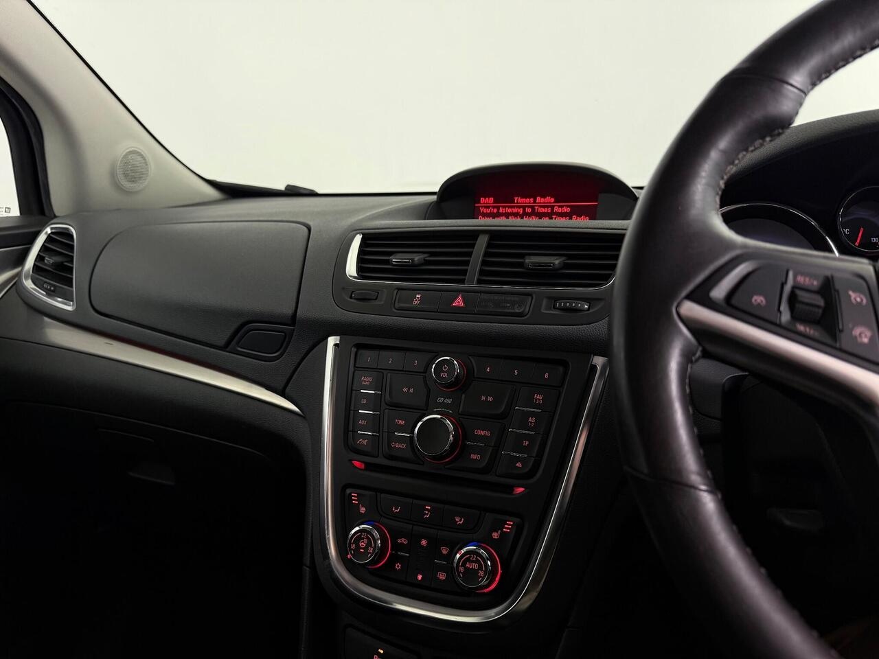 Vauxhall Mokka thumbnail Interior Front