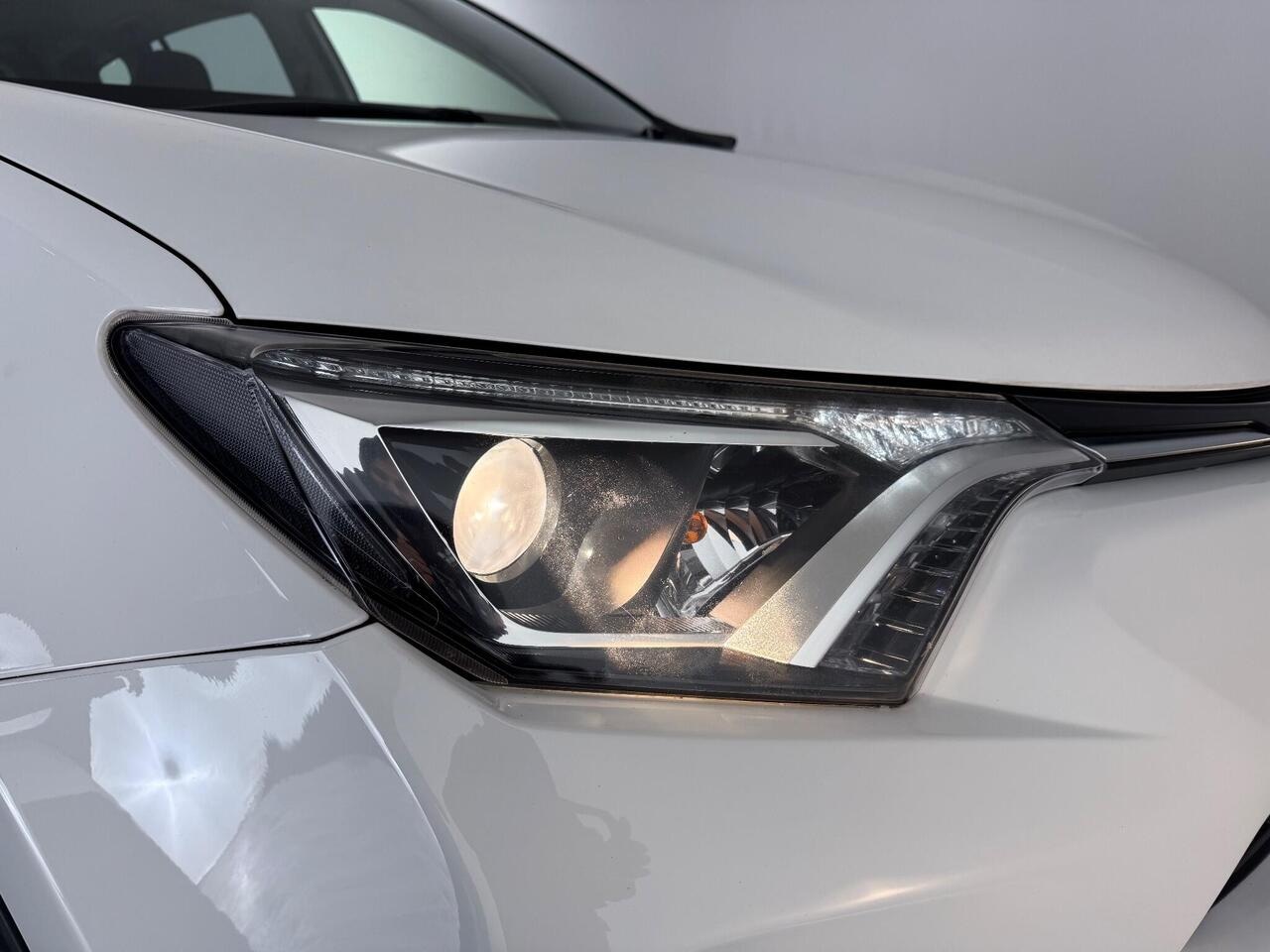 Toyota RAV4 thumbnail Lights Front