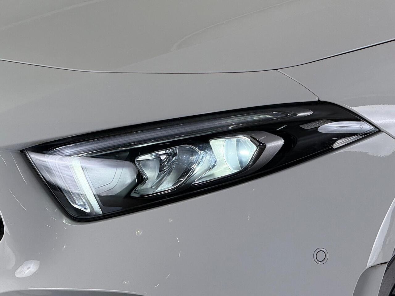Mercedes-Benz A Class thumbnail Lights Front