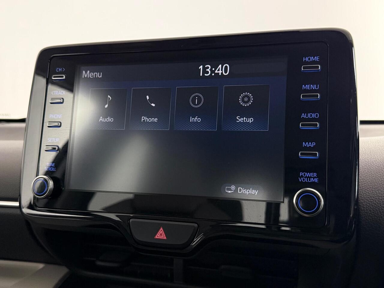 Toyota Yaris thumbnail Infotainment System