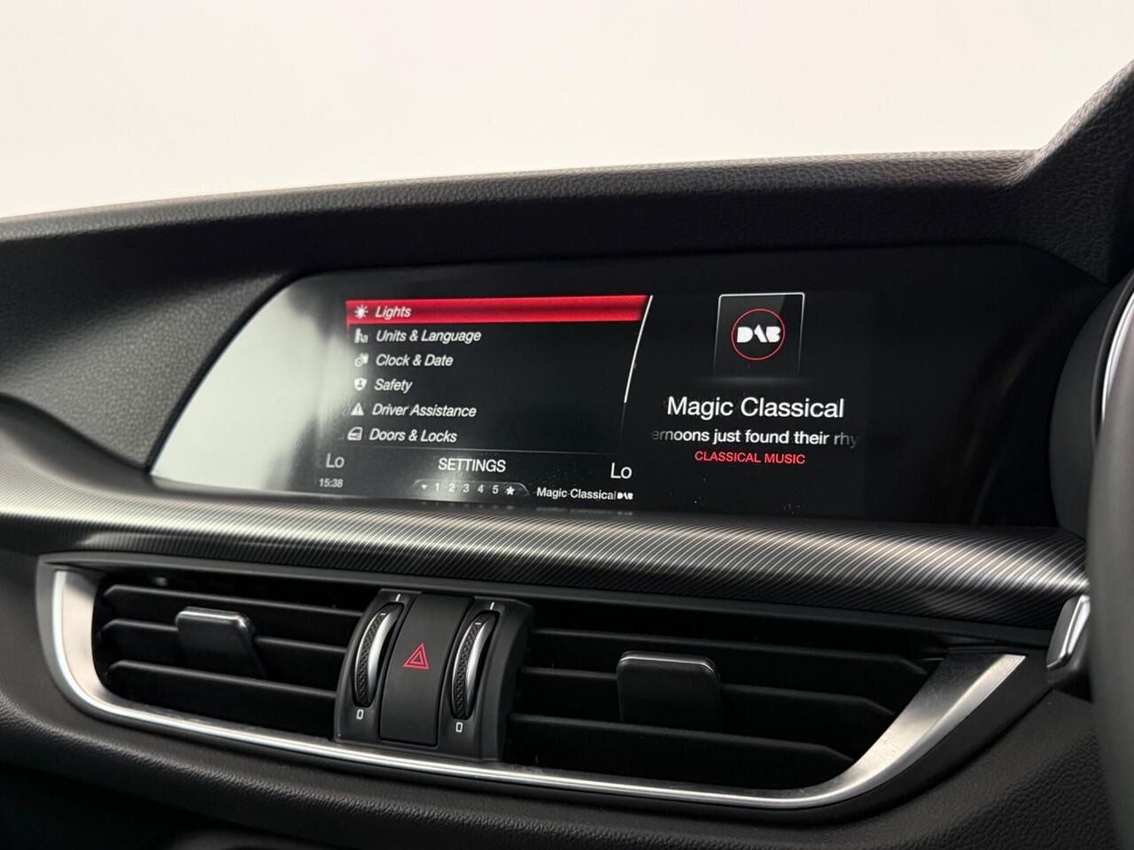 Alfa Romeo Stelvio thumbnail Infotainment System