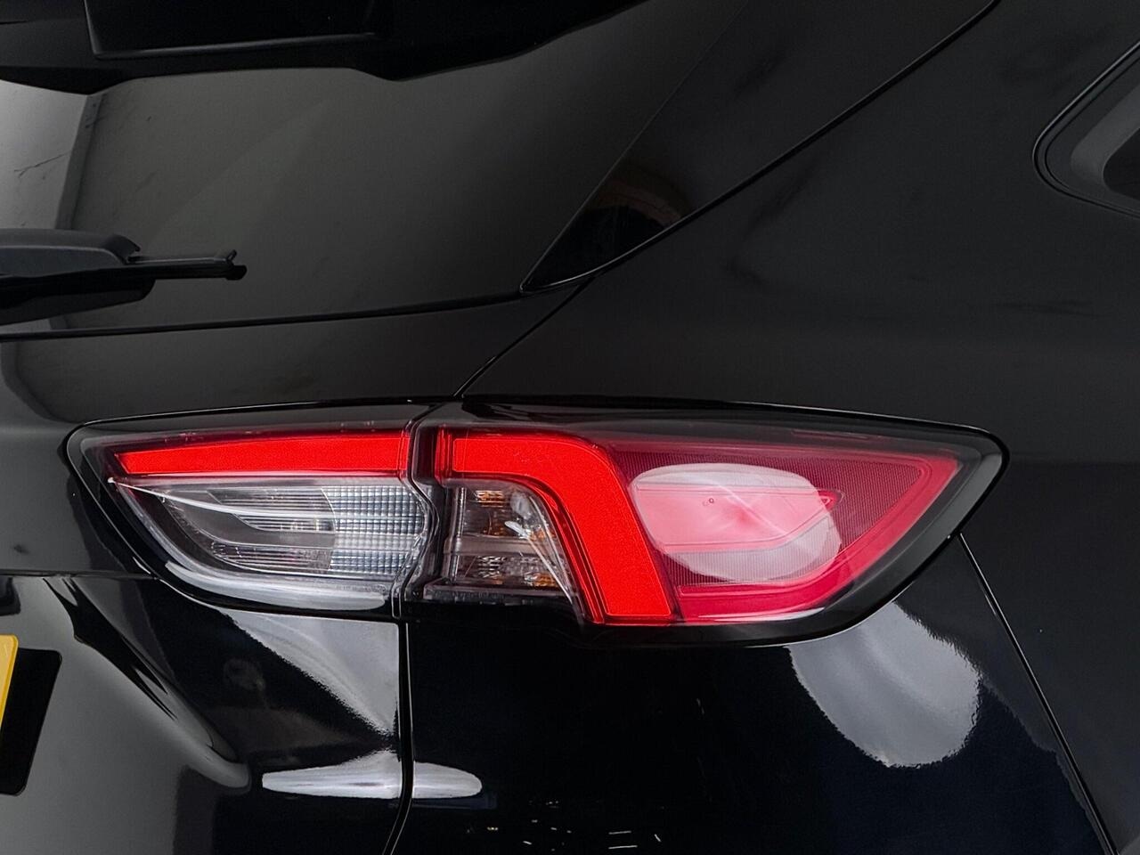 Ford Kuga thumbnail Lights Rear