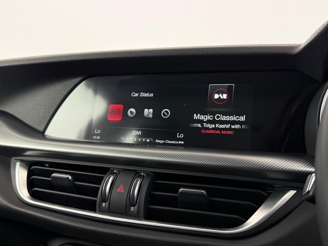 Alfa Romeo Stelvio thumbnail Infotainment System