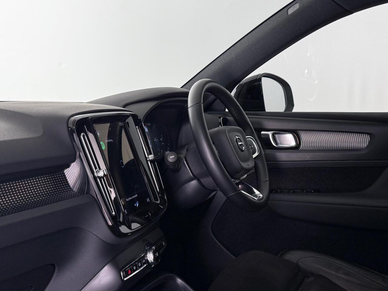 Volvo XC40 thumbnail Interior Front