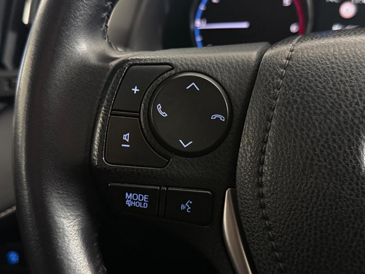 Toyota RAV4 thumbnail Misc Controls