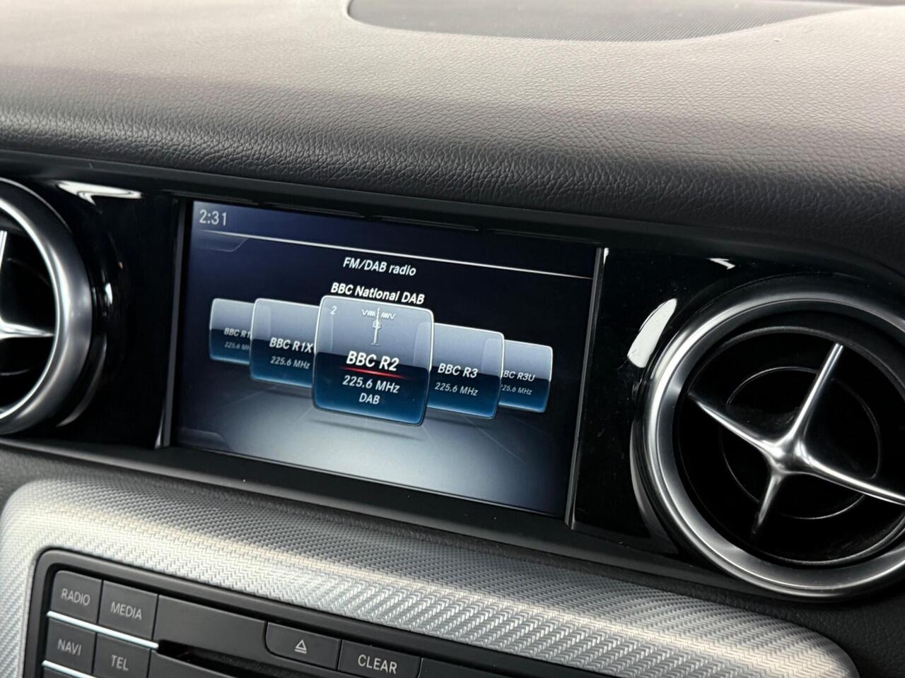 Mercedes-Benz SLC thumbnail Infotainment System