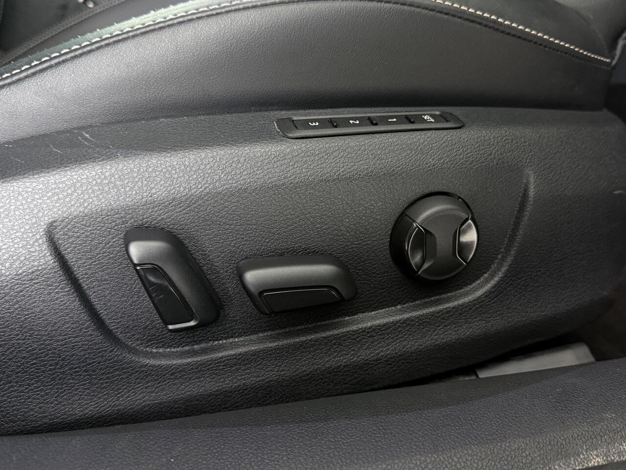 Skoda Superb thumbnail Misc Controls