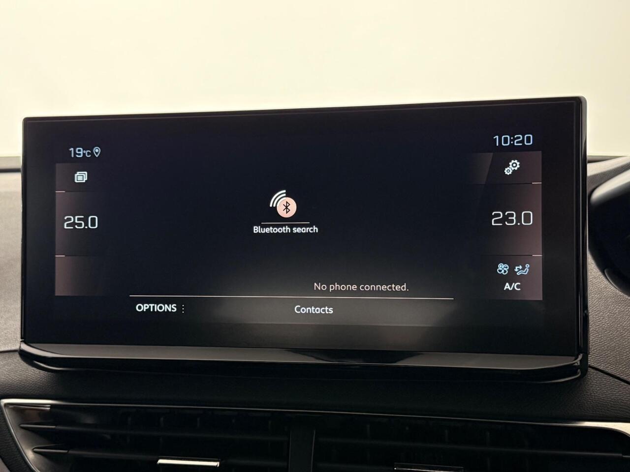 Peugeot 3008 thumbnail Infotainment System
