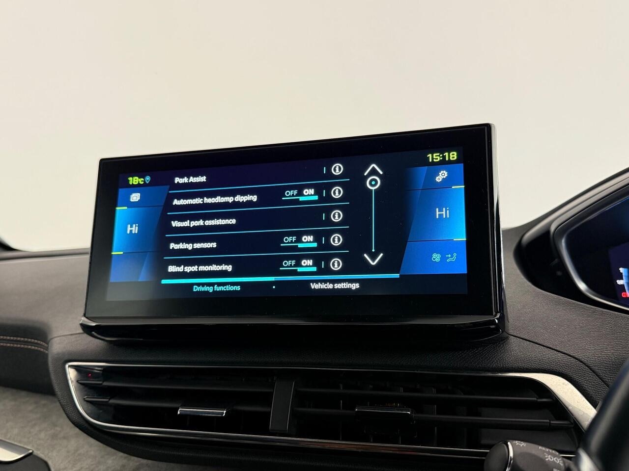 Peugeot 3008 thumbnail Infotainment System