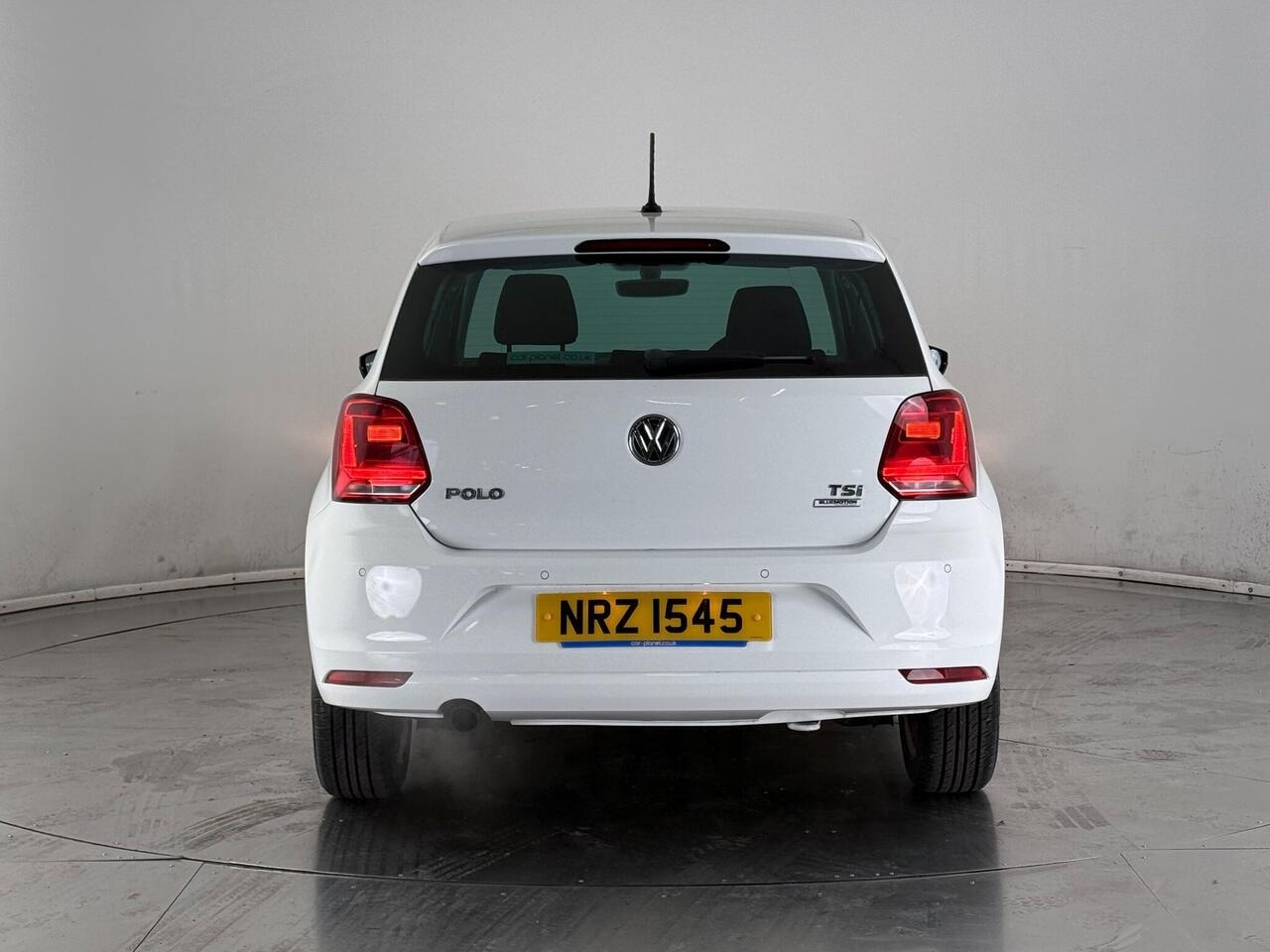 Volkswagen Polo thumbnail Rear