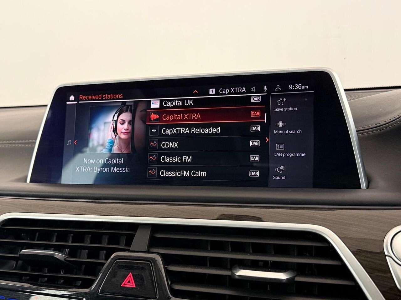 BMW 7 Series thumbnail Infotainment System