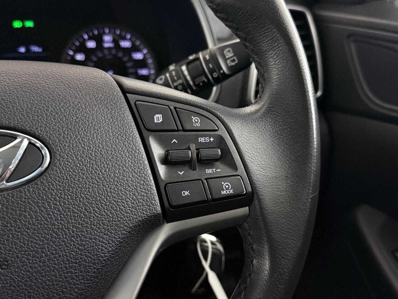 Hyundai TUCSON thumbnail Misc Controls