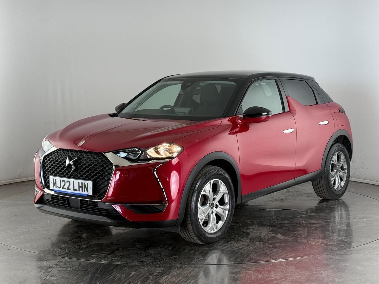DS AUTOMOBILES DS 3 CROSSBACK thumbnail Front Left