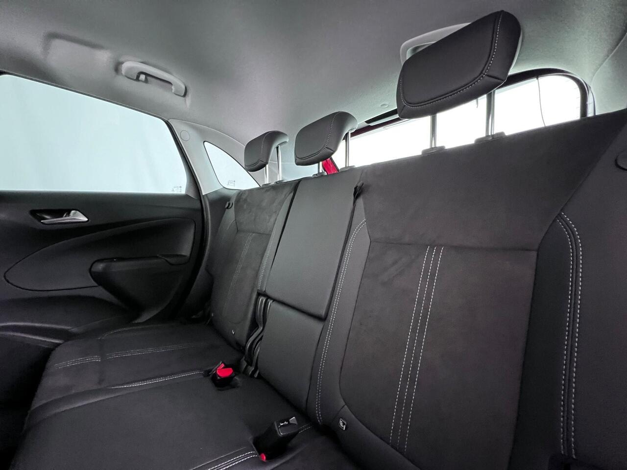 Vauxhall Crossland thumbnail Seats Rear