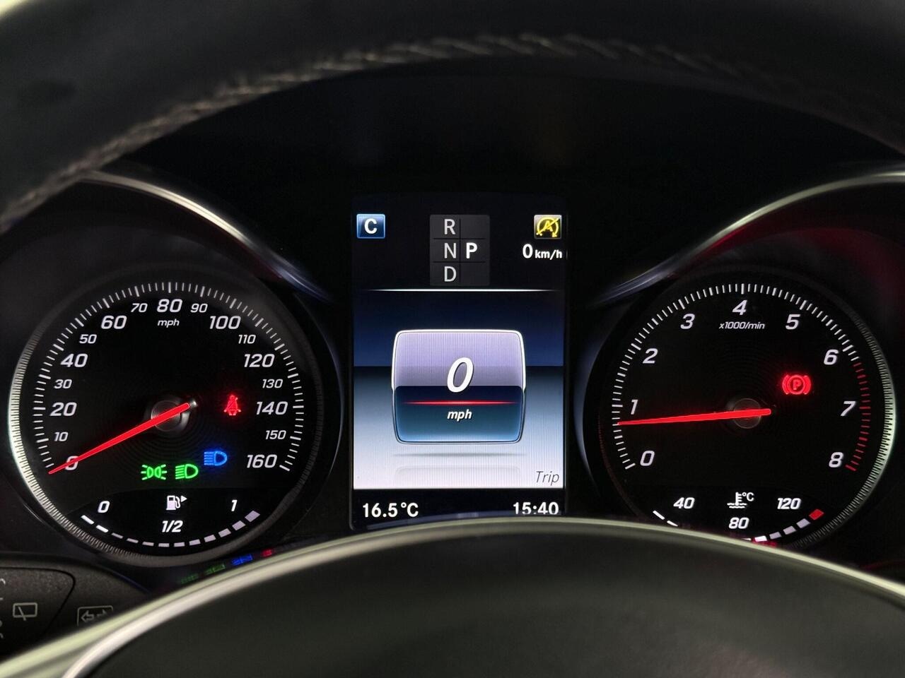 Mercedes-Benz GLC thumbnail Driver Instruments