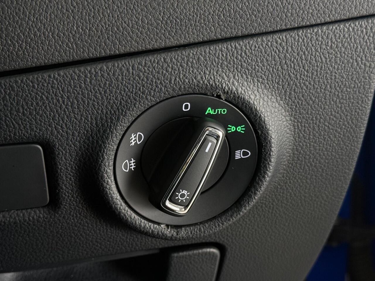 Skoda Superb thumbnail Misc Controls