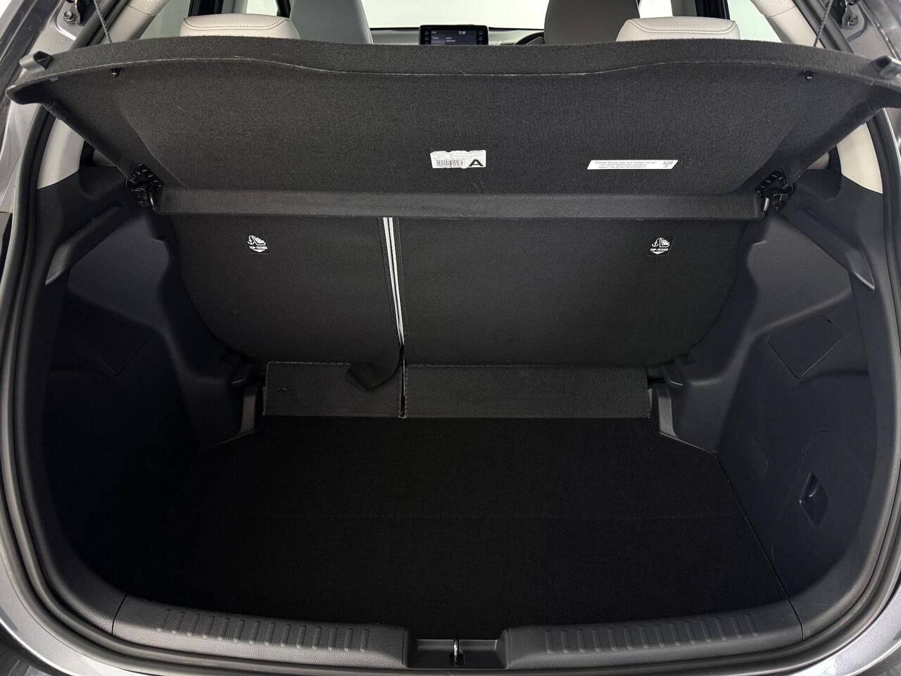 Toyota Yaris thumbnail Boot