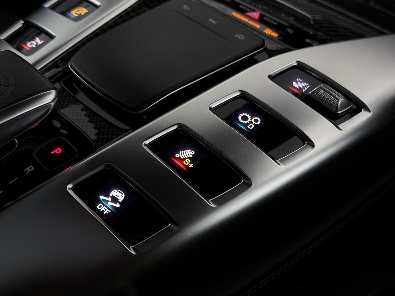 Mercedes-Benz AMG GT thumbnail Misc Controls