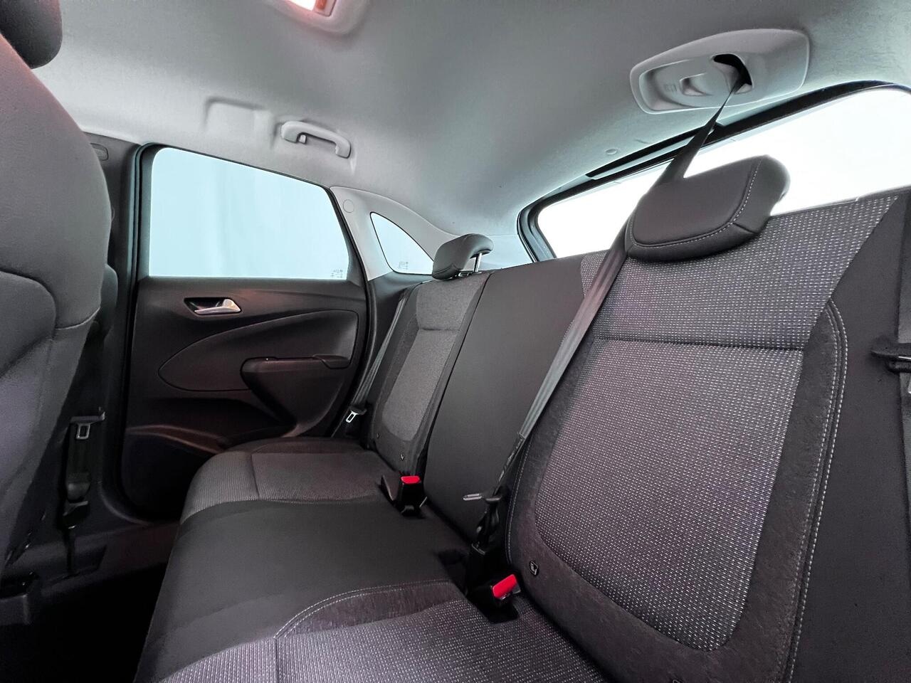 Vauxhall Crossland thumbnail Seats Rear