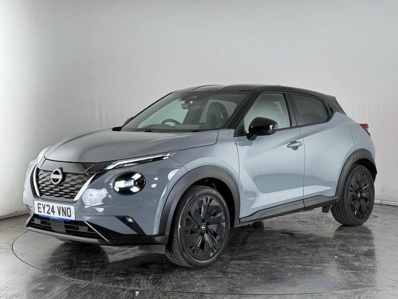 Nissan Juke thumbnail Front Left