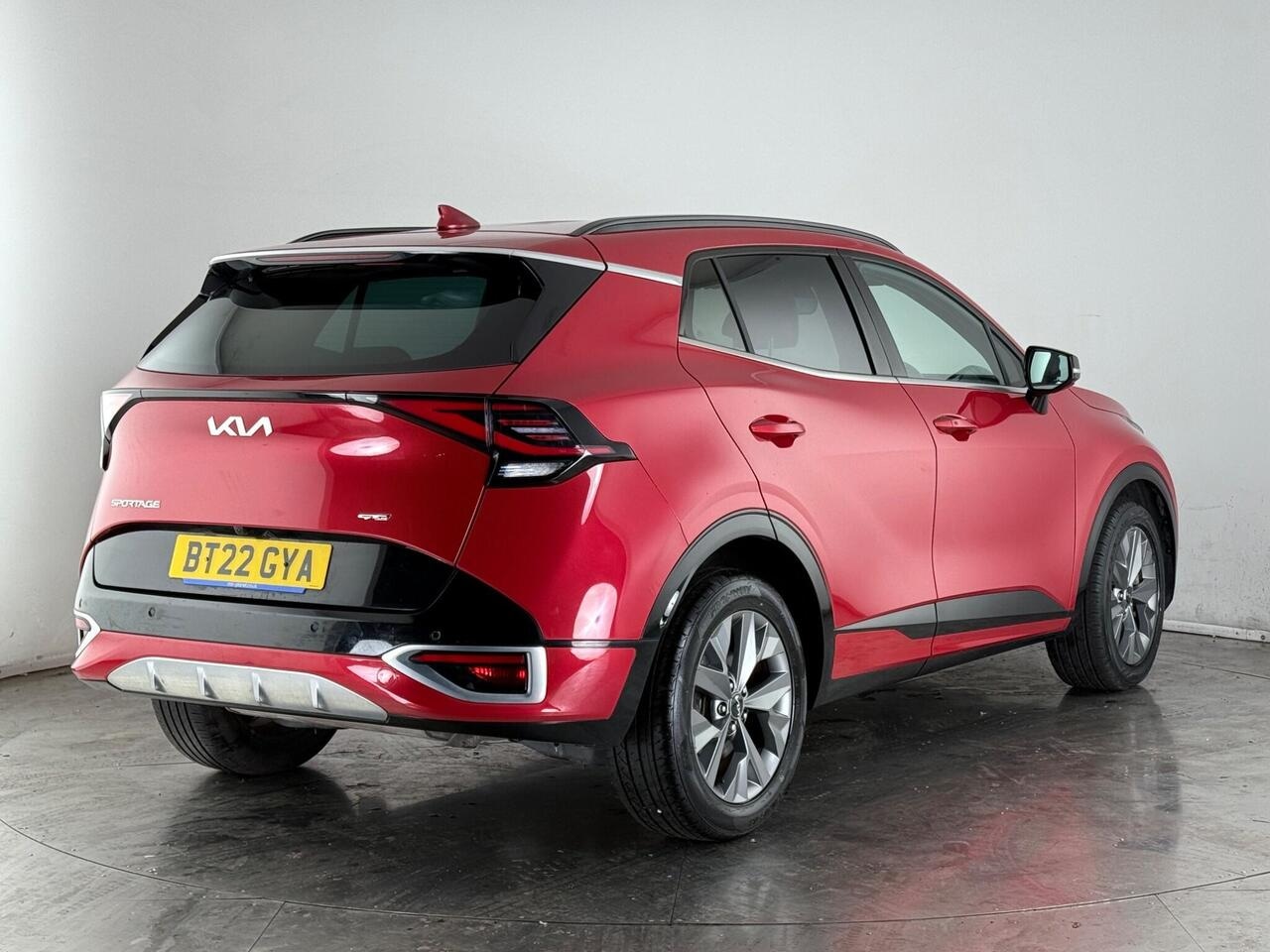 Kia Sportage thumbnail Rear Right