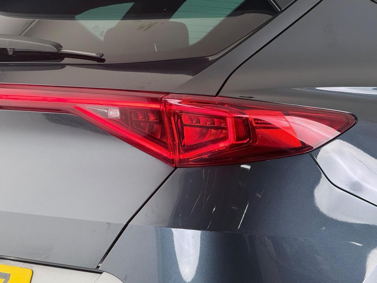 CUPRA Formentor thumbnail Lights Rear
