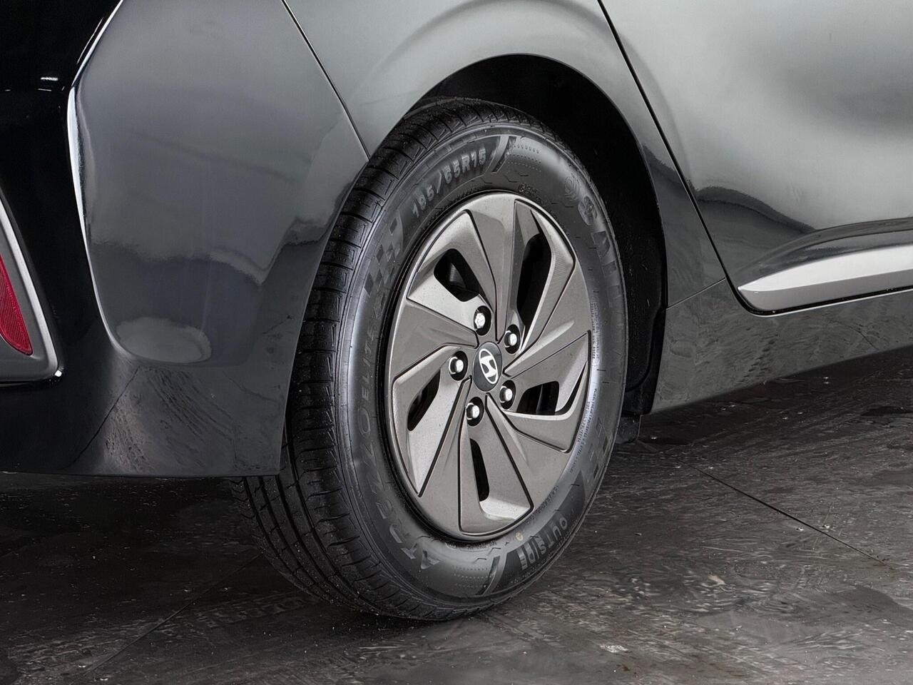 Hyundai IONIQ thumbnail Wheel