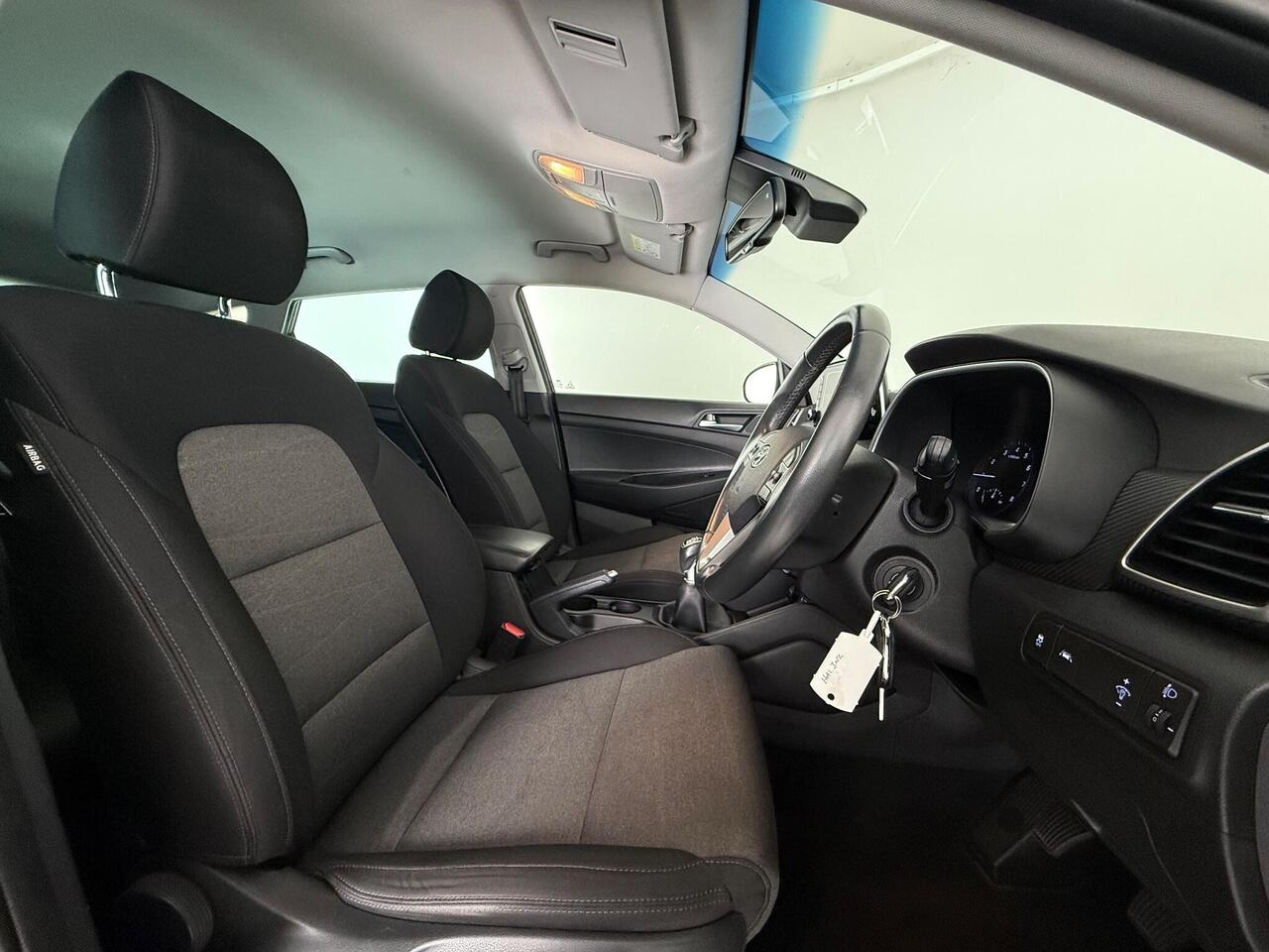 Hyundai TUCSON thumbnail Seat Driver