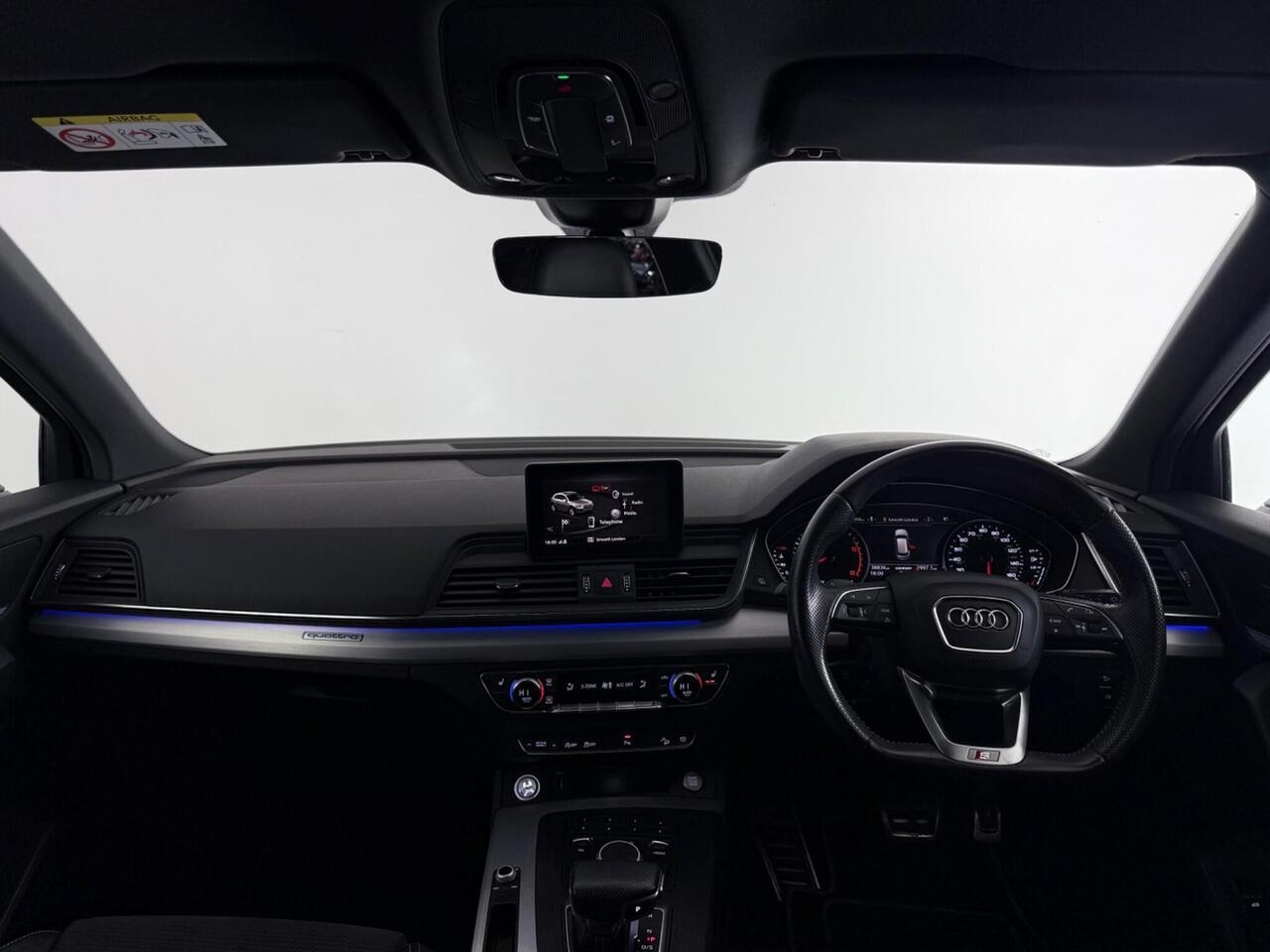 Audi Q5 thumbnail Interior Front