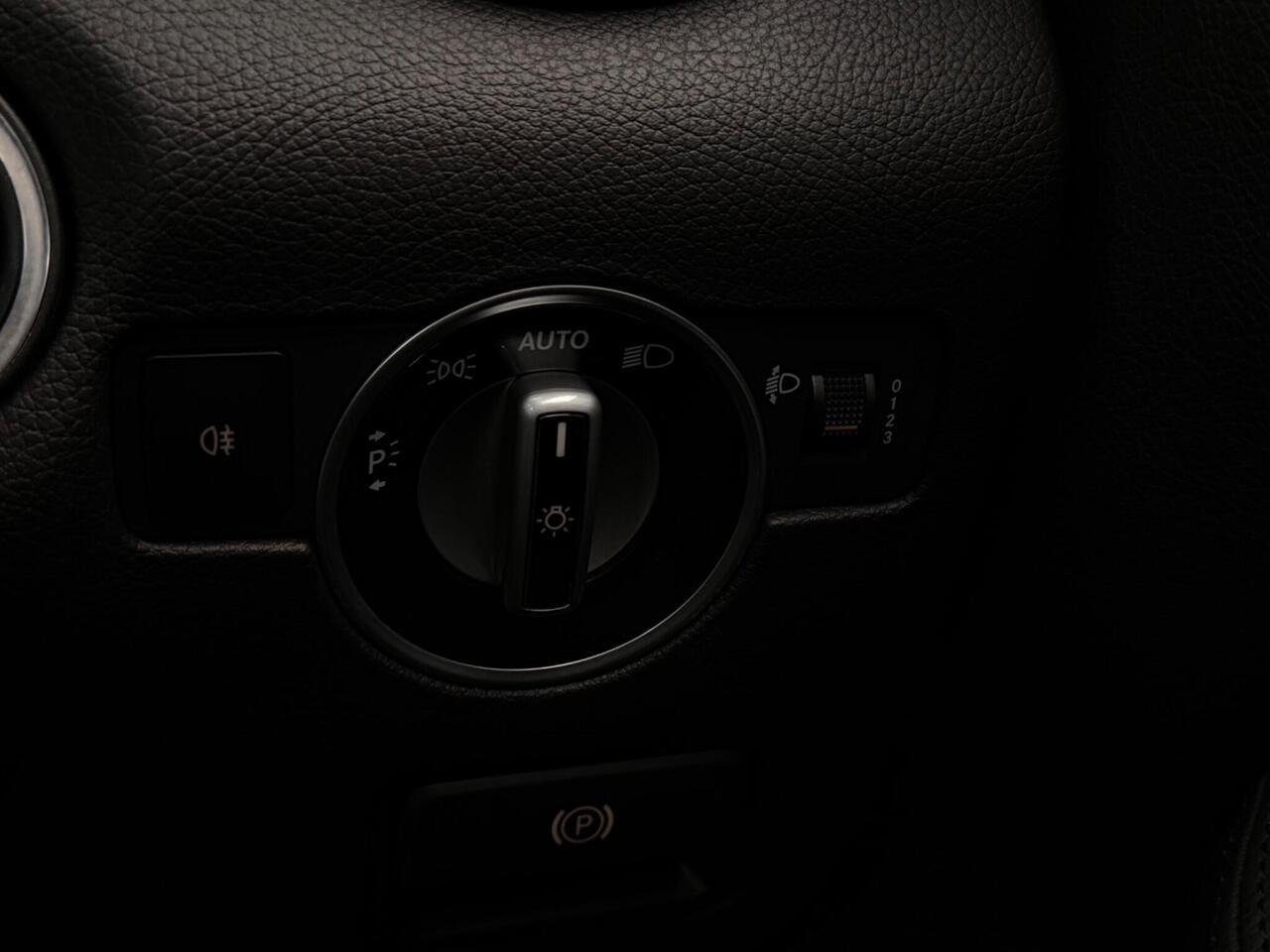 Mercedes-Benz SLC thumbnail Misc Controls