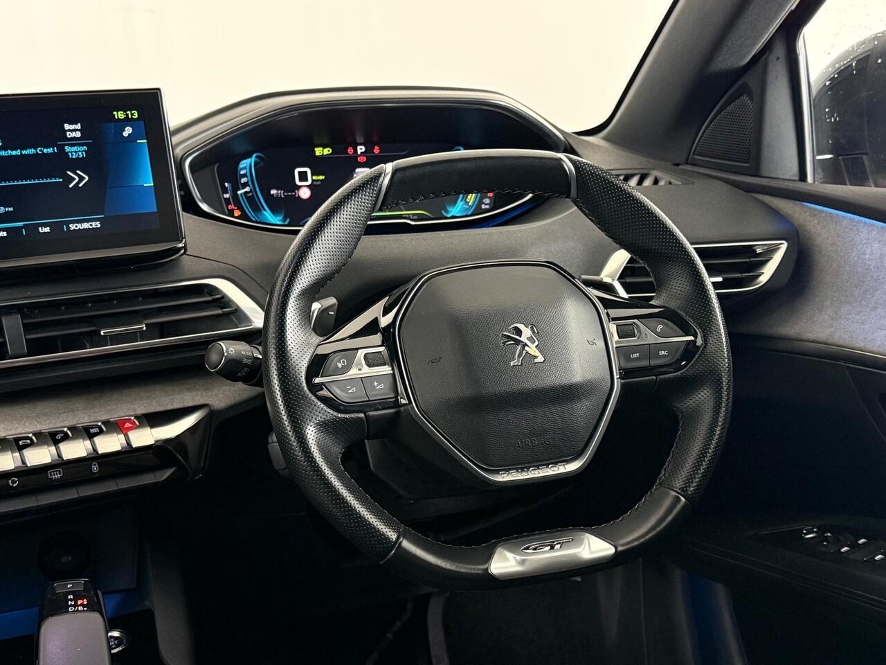 Peugeot 3008 thumbnail Steering Wheel