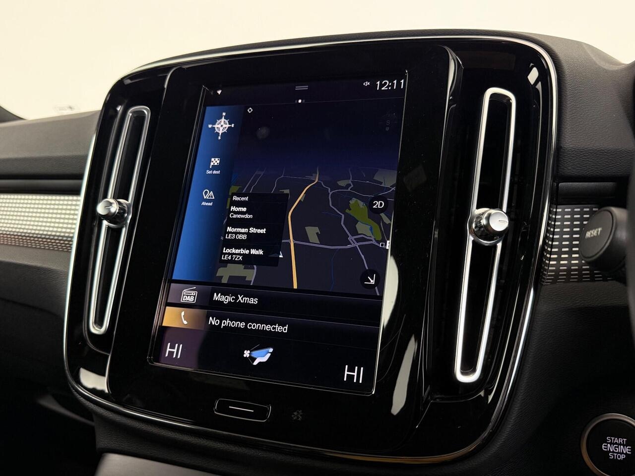 Volvo XC40 thumbnail Infotainment System