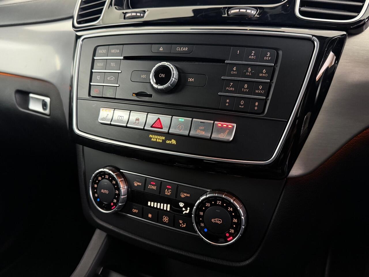 Mercedes-Benz GLE thumbnail Infotainment System